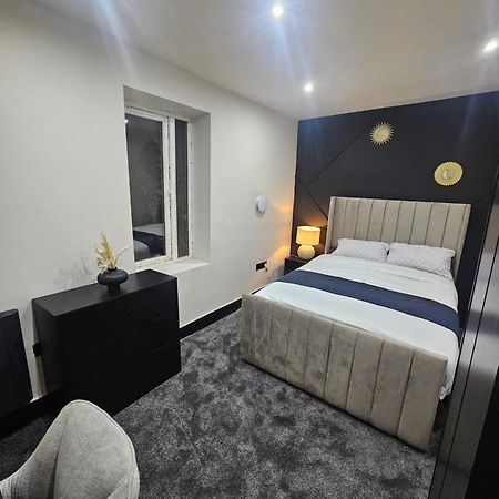Springwood Villa Huddersfield Bagian luar foto