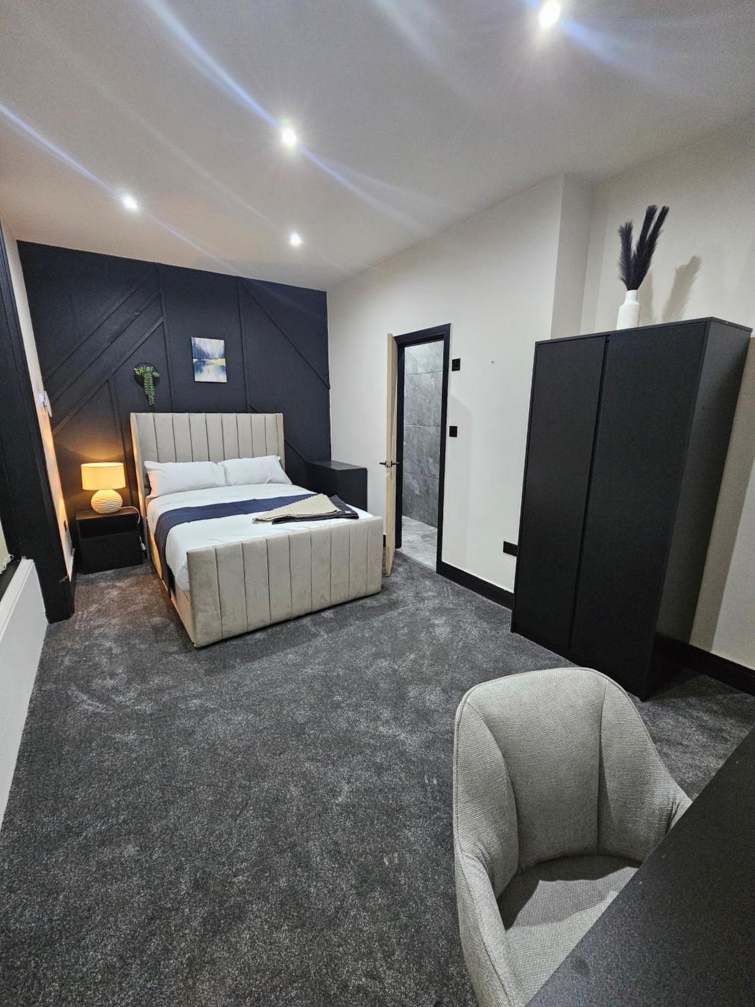 Springwood Villa Huddersfield Bagian luar foto