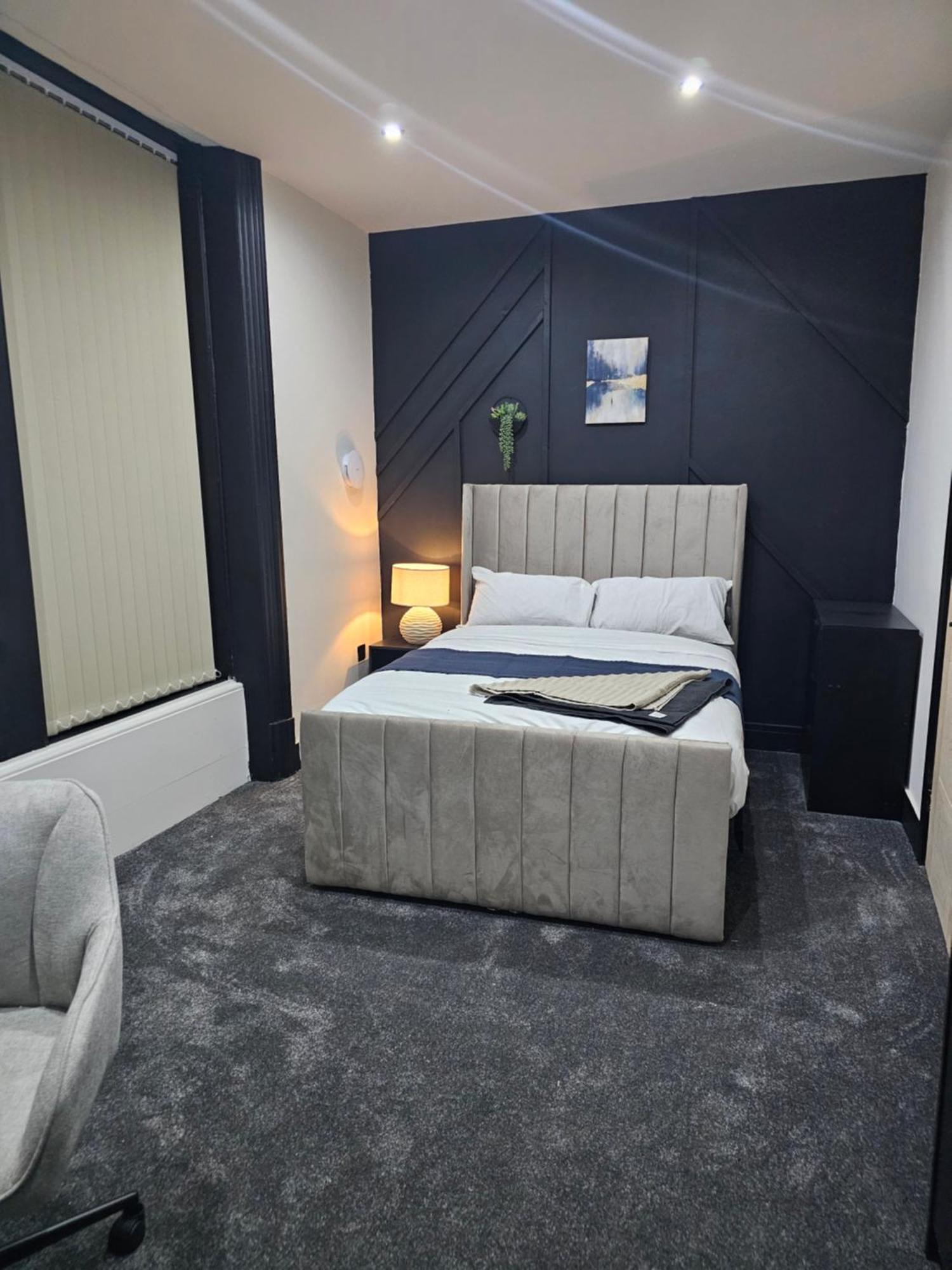 Springwood Villa Huddersfield Bagian luar foto